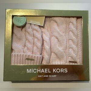 Michael Kors Light Pink Cable Hat & Scarf Gift Set New